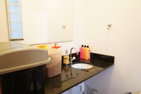 Casa à venda com 200m², 4 quartos e 2 vagasBanheiro de serviço