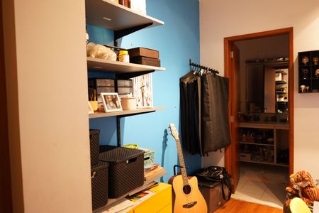 Casa à venda com 200m², 4 quartos e 2 vagasSuíte 3