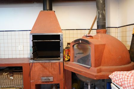 Casa à venda com 200m², 4 quartos e 2 vagasChurrasqueira