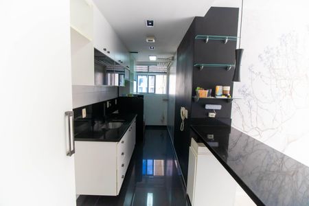 Apartamento à venda com 70m², 3 quartos e 1 vaga Apartamento à venda com 70m², 3 quartos e 1 vagaCozinha e Área de Serviço
