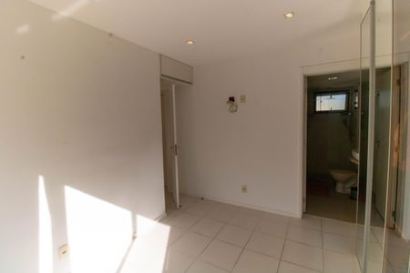Apartamento à venda com 70m², 3 quartos e 1 vaga Apartamento à venda com 70m², 3 quartos e 1 vagaSuíte
