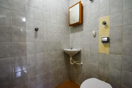 Apartamento à venda com 67m², 3 quartos e 1 vaga Apartamento à venda com 67m², 3 quartos e 1 vagaBanheiro de Serviço