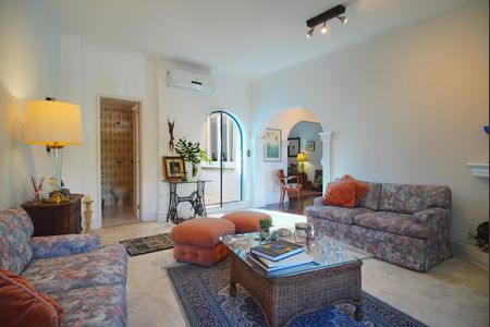 Casa para alugar com 320m², 4 quartos e 3 vagasSala