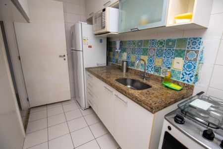 Apartamento à venda com 75m², 2 quartos e 3 vagas Apartamento à venda com 75m², 2 quartos e 3 vagasCozinha