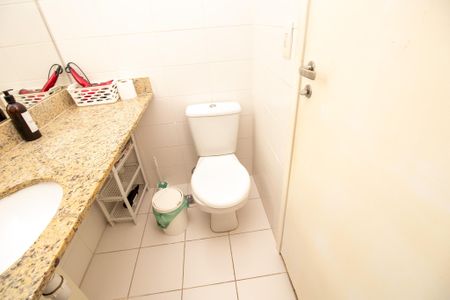 Apartamento à venda com 75m², 2 quartos e 3 vagas Apartamento à venda com 75m², 2 quartos e 3 vagasBanheiro quarto 1