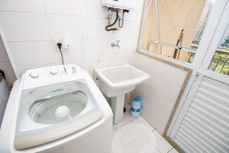 Apartamento à venda com 75m², 2 quartos e 3 vagas Apartamento à venda com 75m², 2 quartos e 3 vagasÁrea de Serviço