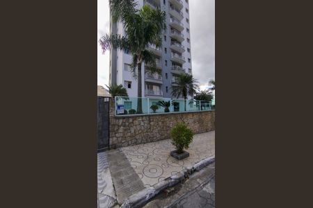 Apartamento para alugar com 86m², 3 quartos e 1 vaga Apartamento para alugar com 86m², 3 quartos e 1 vagaFachada+Placa