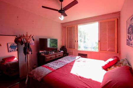 Casa de condomínio à venda com 440m², 6 quartos e 4 vagasQuarto 4 - Suíte