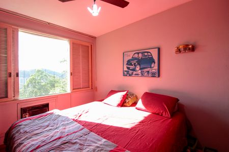 Casa de condomínio à venda com 440m², 6 quartos e 4 vagasQuarto 4 - Suíte