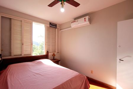 Casa de condomínio à venda com 440m², 6 quartos e 4 vagasQuarto 3