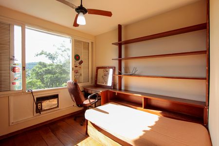 Casa de condomínio à venda com 440m², 6 quartos e 4 vagasQuarto 1