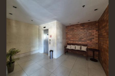 Apartamento à venda com 75m², 2 quartos e 3 vagasHall de entrada