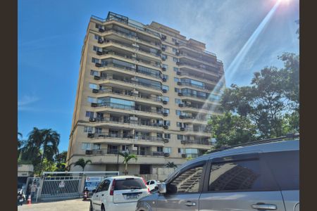 Apartamento à venda com 75m², 2 quartos e 3 vagasFachada do bloco