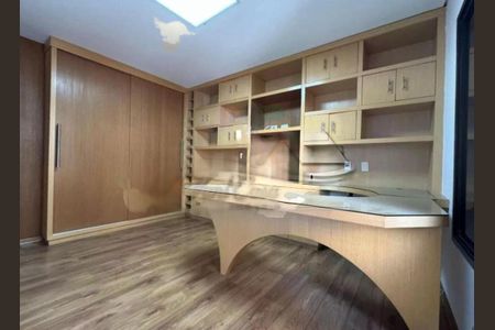 Apartamento à venda com 216m², 3 quartos e 3 vagas