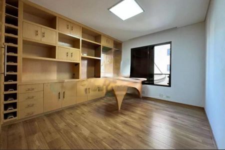 Apartamento à venda com 216m², 3 quartos e 3 vagas