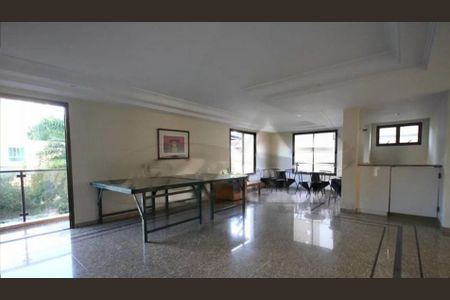 Apartamento à venda com 216m², 3 quartos e 3 vagas