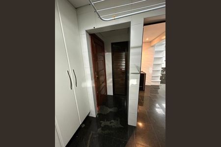 Apartamento à venda com 216m², 3 quartos e 3 vagas