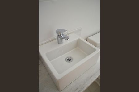 Apartamento para alugar com 81m², 2 quartos e 2 vagas Apartamento para alugar com 81m², 2 quartos e 2 vagasBanheiro