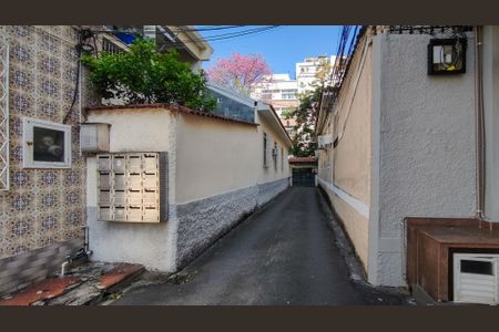 Casa à venda com 180m², 4 quartos e 1 vaga Casa à venda com 180m², 4 quartos e 1 vagaFachada