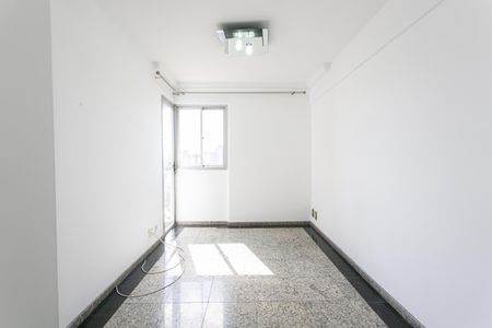 Apartamento para alugar com 74m², 3 quartos e 1 vagaSala