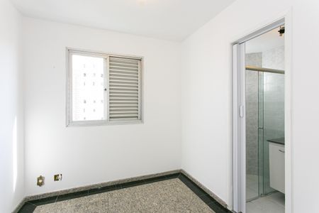 Apartamento para alugar com 74m², 3 quartos e 1 vagaSuíte