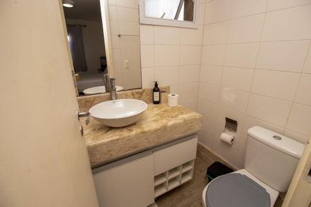 Apartamento à venda com 75m², 2 quartos e 3 vagasBanheiro da Suíte