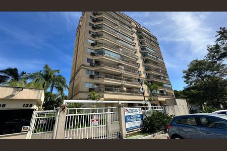 Apartamento à venda com 75m², 2 quartos e 3 vagasFachada