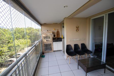 Apartamento à venda com 75m², 2 quartos e 3 vagasVaranda gourmet