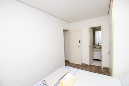 Apartamento à venda com 75m², 2 quartos e 3 vagasSuíte