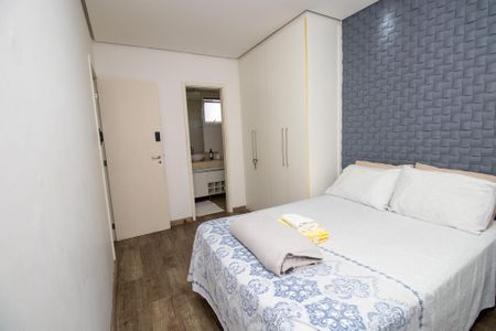 Apartamento à venda com 75m², 2 quartos e 3 vagasSuíte