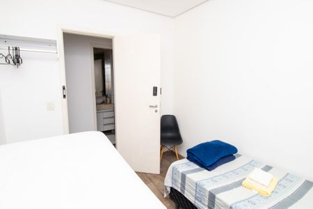 Apartamento à venda com 75m², 2 quartos e 3 vagasQuarto 1