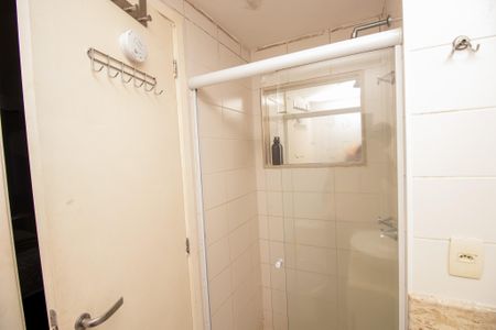 Apartamento à venda com 75m², 2 quartos e 3 vagasBanheiro da Suíte