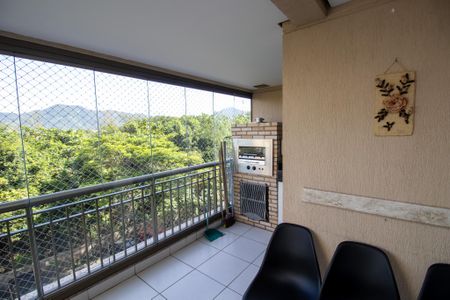 Apartamento à venda com 75m², 2 quartos e 3 vagasVaranda gourmet