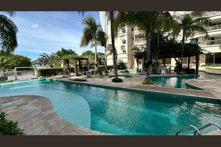 Apartamento à venda com 75m², 2 quartos e 3 vagasÁrea comum - Piscina