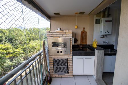 Apartamento à venda com 75m², 2 quartos e 3 vagasVaranda gourmet