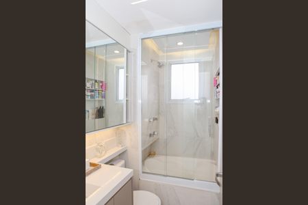 Apartamento à venda com 74m², 3 quartos e 1 vaga Apartamento à venda com 74m², 3 quartos e 1 vagaBanheiro da Suíte