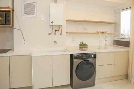Apartamento à venda com 74m², 3 quartos e 1 vaga Apartamento à venda com 74m², 3 quartos e 1 vagaCozinha e Área de Serviço