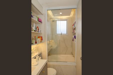 Apartamento à venda com 74m², 3 quartos e 1 vagaBanheiro da Suíte