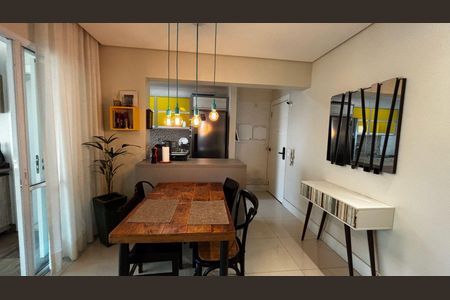 Apartamento à venda com 74m², 2 quartos e 2 vagas Apartamento à venda com 74m², 2 quartos e 2 vagasSala de Jantar