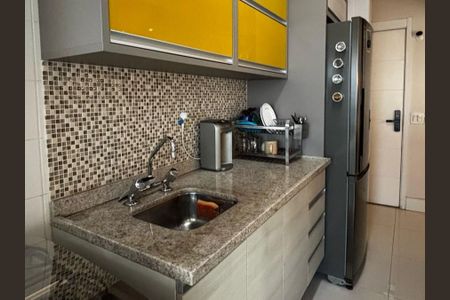 Apartamento à venda com 74m², 2 quartos e 2 vagas Apartamento à venda com 74m², 2 quartos e 2 vagasCozinha