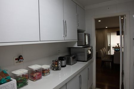 Apartamento à venda com 133m², 3 quartos e 2 vagas Apartamento à venda com 133m², 3 quartos e 2 vagasCozinha