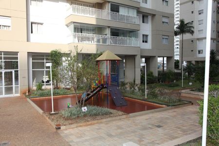 Apartamento à venda com 133m², 3 quartos e 2 vagas Apartamento à venda com 133m², 3 quartos e 2 vagasPlayground