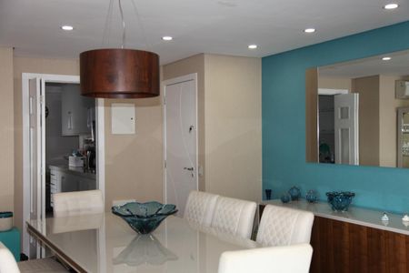 Apartamento à venda com 133m², 3 quartos e 2 vagas Apartamento à venda com 133m², 3 quartos e 2 vagasSala de Jantar