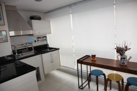 Apartamento à venda com 133m², 3 quartos e 2 vagas Apartamento à venda com 133m², 3 quartos e 2 vagasVaranda gourmet