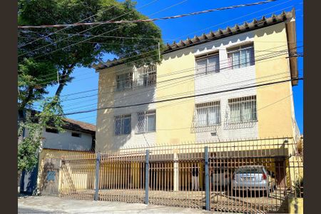 Apartamento à venda com 102m², 2 quartos e 1 vaga Apartamento à venda com 102m², 2 quartos e 1 vagaFachada