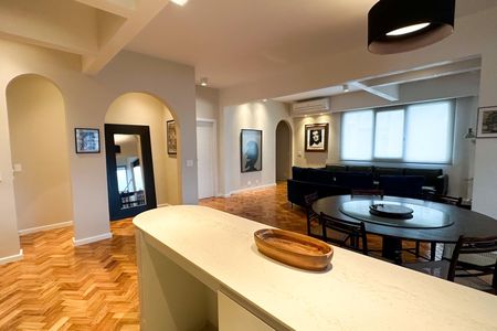 Apartamento à venda com 194m², 3 quartos e sem vagaSala