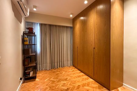 Apartamento à venda com 194m², 3 quartos e sem vagaSuíte 3