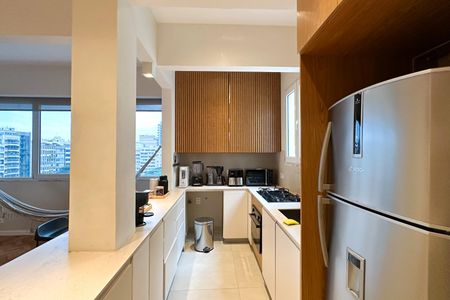 Apartamento à venda com 194m², 3 quartos e sem vagaCozinha 