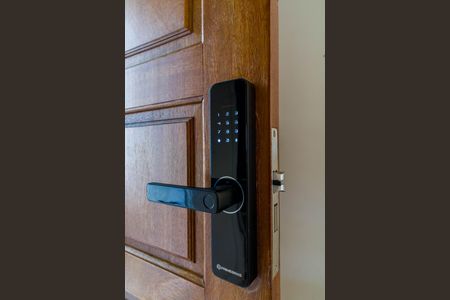 Casa de condomínio à venda com 230m², 3 quartos e 4 vagasFechadura Eletrônica