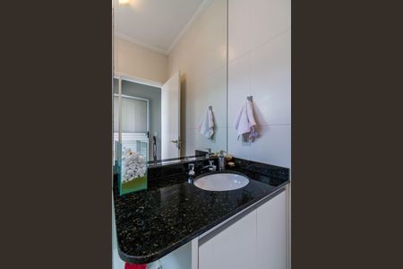 Casa de condomínio à venda com 230m², 3 quartos e 4 vagasBanheiro Suíte 2